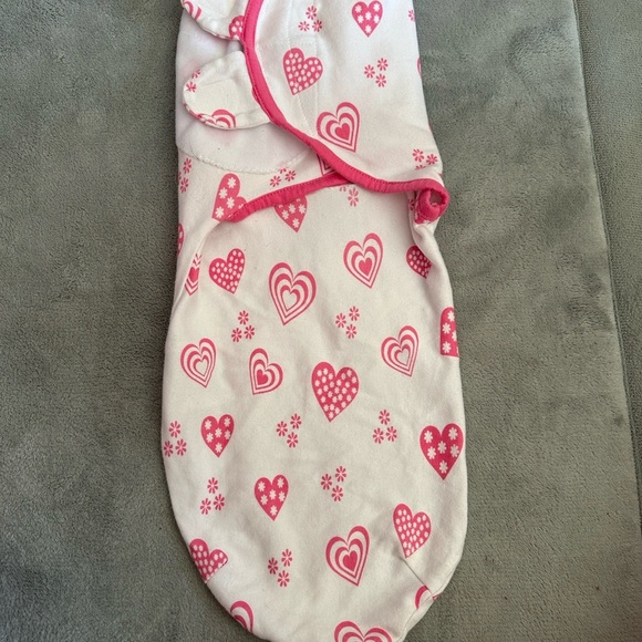 Mama Cheetah Baby Swaddle Blankets with Pink Trim - Picture 7 of 11